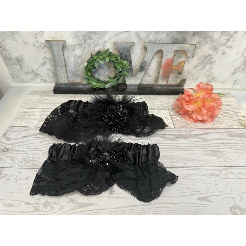 Vintage Victoria's Secret Black‎ Lace Feathers Leg Garter Bride Wedding Y2K EUC